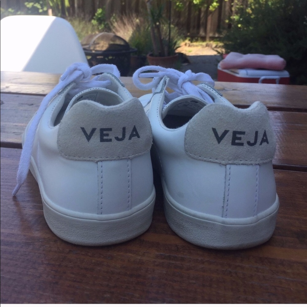 Veja Esplar Leather White Size 39 (8.5-9)